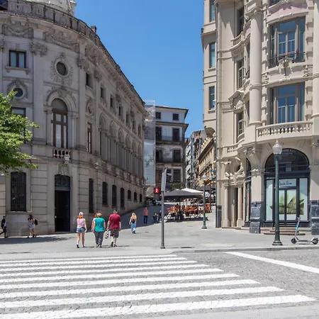 Charming Mezzanine In Aliados By Lovelystay * 波尔图