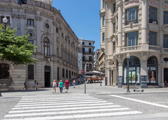 Charming Mezzanine In Aliados By Lovelystay * 波尔图