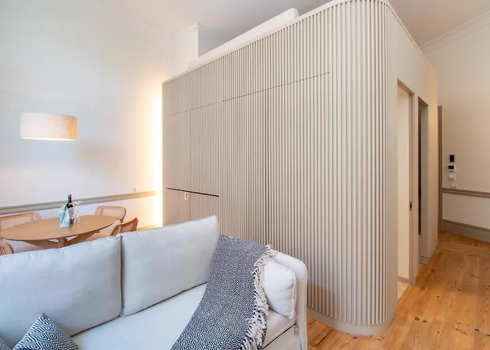 Charming Mezzanine In Aliados By Lovelystay アパート