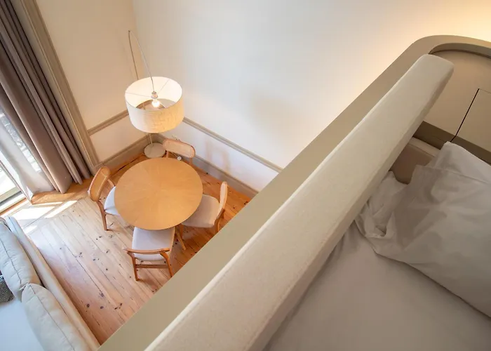 Charming Mezzanine In Aliados By Lovelystay *