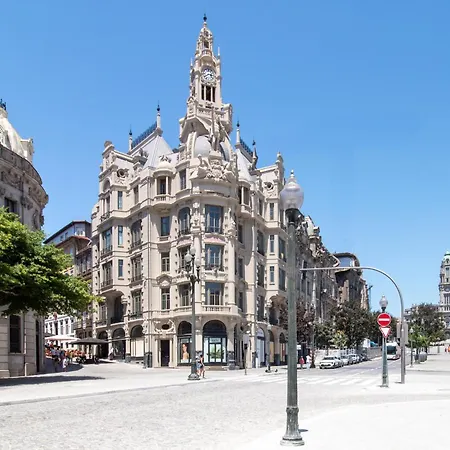 Apartman Charming Mezzanine In Aliados By Lovelystay *