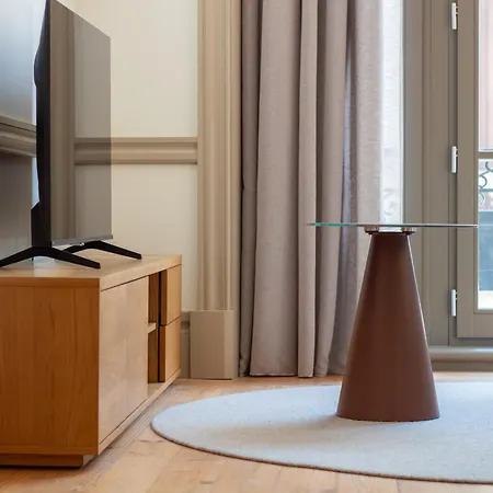 Charming Mezzanine In Aliados By Lovelystay *