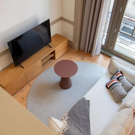 דירה Charming Mezzanine In Aliados By Lovelystay פורטו
