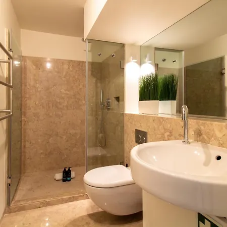 Appartement Charming Mezzanine In Aliados By Lovelystay