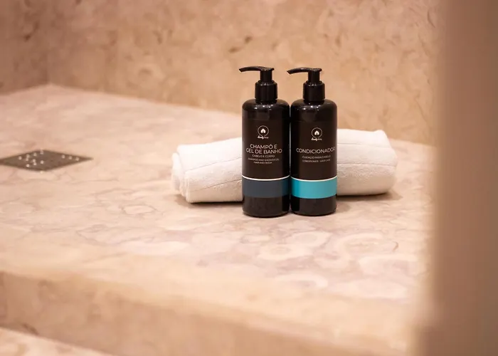 Charming Mezzanine In Aliados By Lovelystay * Πόρτο