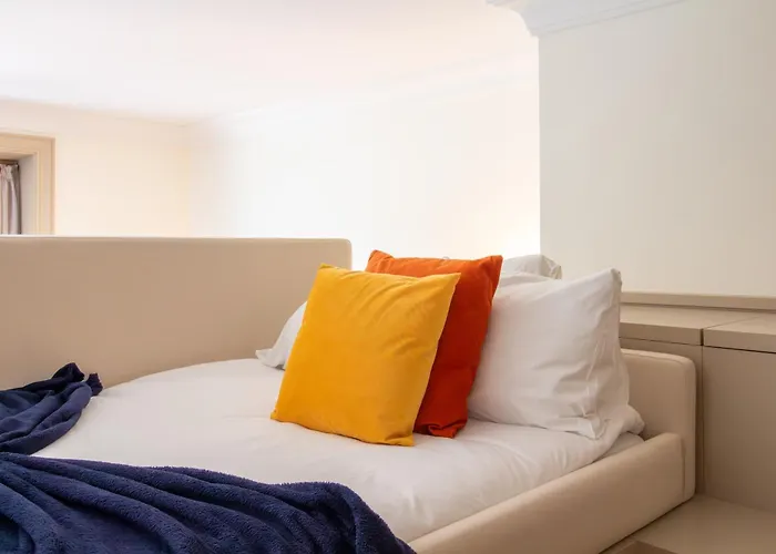 Διαμέρισμα Charming Mezzanine In Aliados By Lovelystay