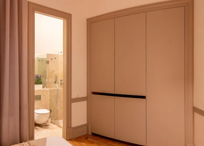 Charming Mezzanine In Aliados By Lovelystay Apartman *