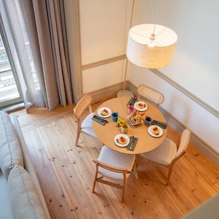 アパート Charming Mezzanine In Aliados By Lovelystay ポルト