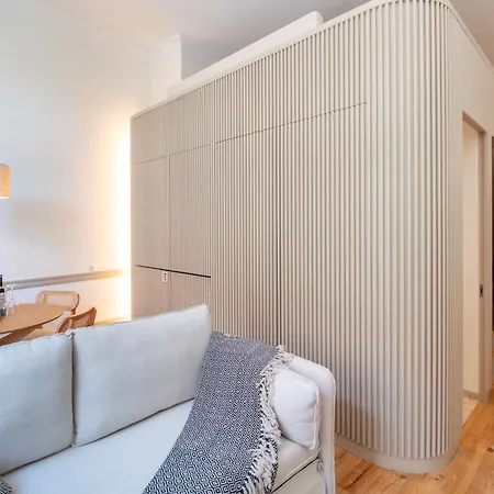Charming Mezzanine In Aliados By Lovelystay アパート
